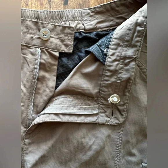 Columbia | Omni-Shield Convertible women’s pants. Size: 12 - Picture 2 of 16